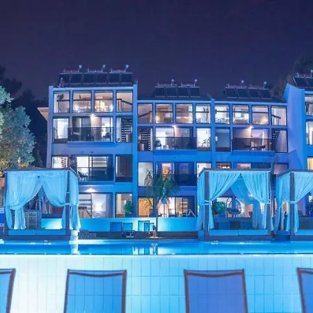 Orka Cove Penthouse & Adults Only 4*