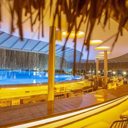 Orka Cove Penthouse & Adults Only 4*