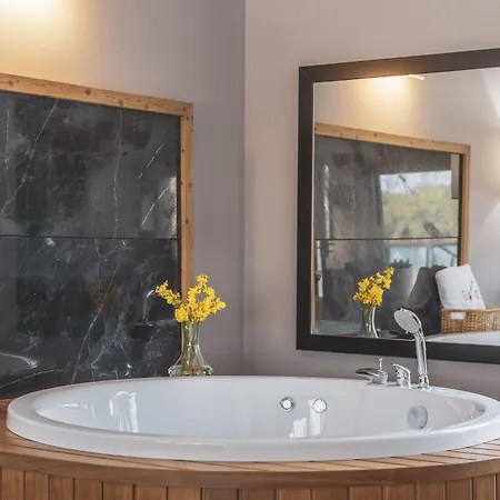 Orka Cove Penthouse & Adults Only