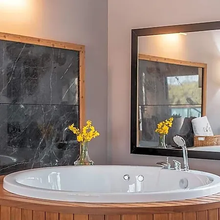 Orka Cove Penthouse & Adults Only