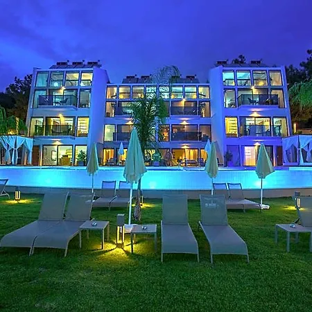 Orka Cove Penthouse & Adults Only 4*