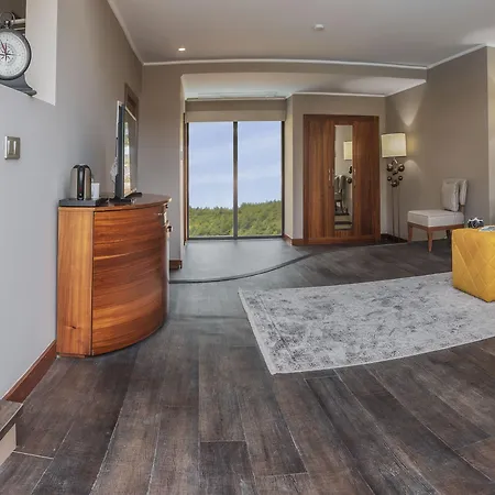 Отель Orka Cove Penthouse & Adults Only